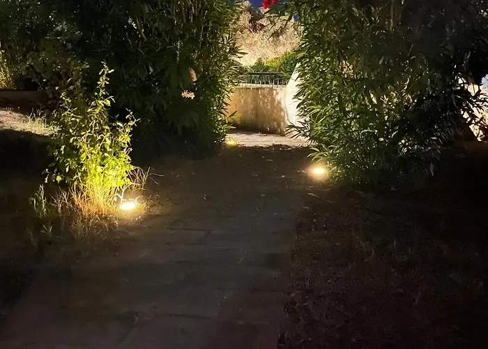 Luna Ruja Home&garden